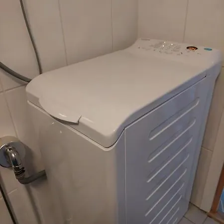 Apartment Spacious With Balcony Long