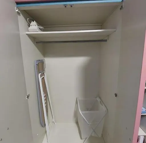 Spacious With Balcony Long 아파트