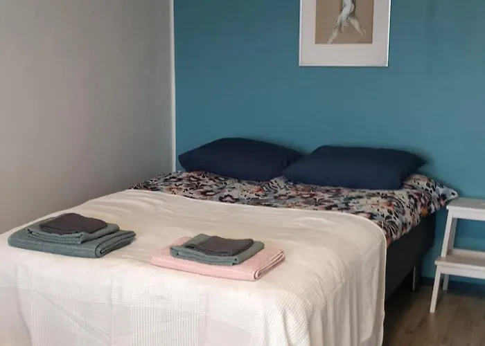 아파트 Spacious With Balcony Long